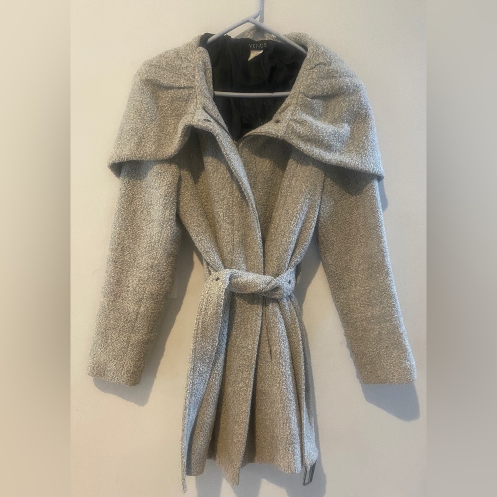 Women’s Gray Coat Size M